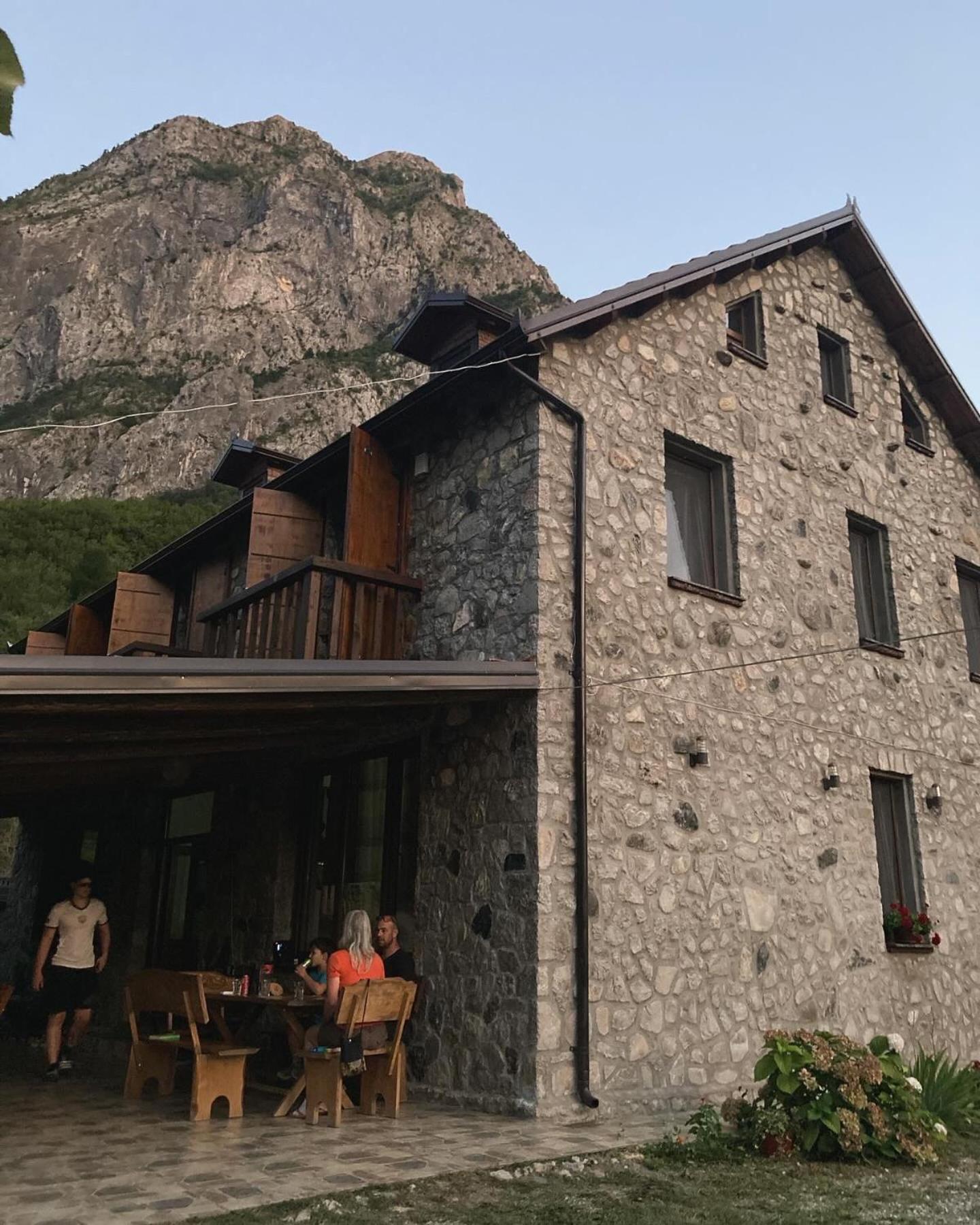 Guest House Aprripe Guri Firza Exteriér fotografie