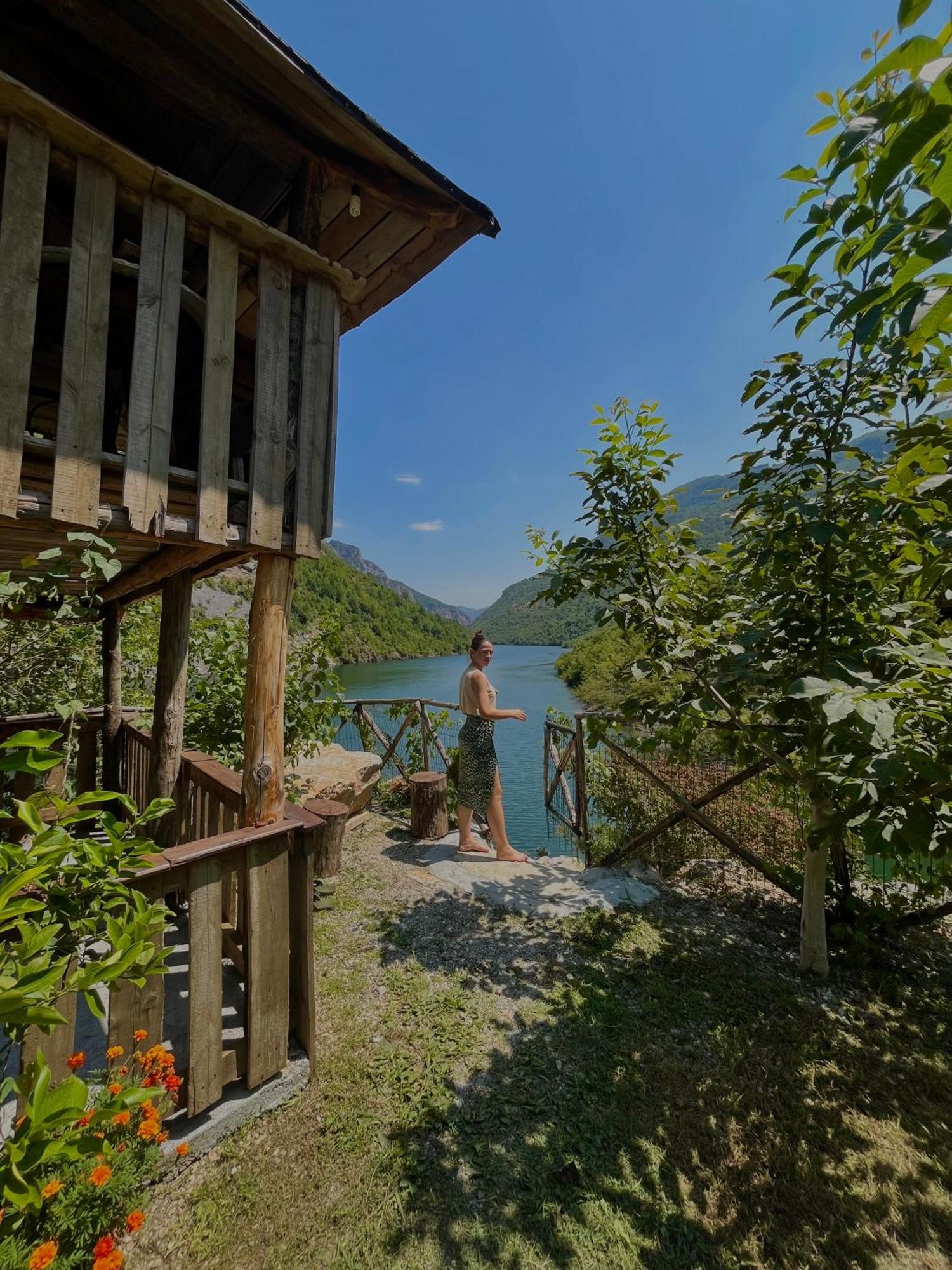 Guest House Aprripe Guri Firza Exteriér fotografie